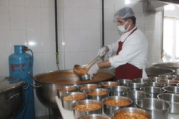 AĞRI'DA 4 BİN KİŞİYE KIZILAY'DAN İFTAR YEMEĞİ