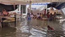 Los supervivientes del terremoto de Ecuador, ahora afectados por graves inundaciones