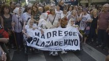 Miles de personas recuerdan en Buenos Aires a las víctimas de la dictadura