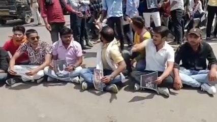 सतना: NSUI कार्यकर्ताओं का जारी है प्रदर्शन,मोदी सरकार का किया जमकर विरोध