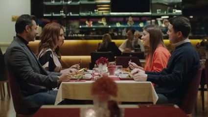 Kızılcık Şerbeti dizisindeki "İçki" sahnesi izleyicilerin tepkisini çekti