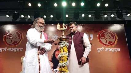 आध्यात्मिक गुरु श्रीश्री रविशंकर इंदौर आए