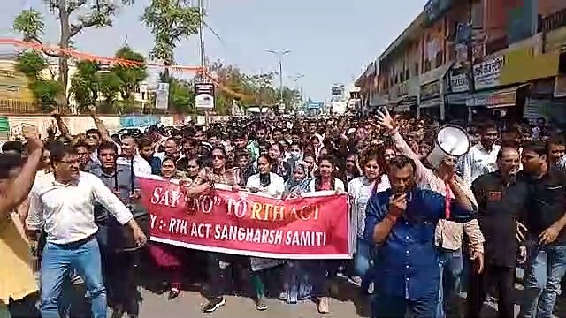 राइट टू हेल्थ बिल के विरोध में काले कपड़े पहन कर चिकित्सकों ने निकाली आक्रोश रैली