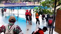 Proses Evakuasi 9 Sepeda Motor Penumpang Insiden Perahu Penyeberangan Tenggelam di Surabaya