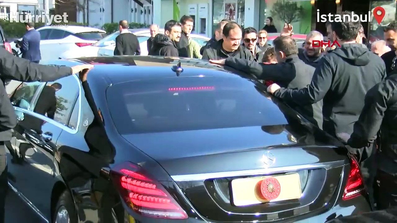 Cumhurbaşkanı Erdoğan 8 aylık Lina bebeği sevdi, oyuncak hediye etti