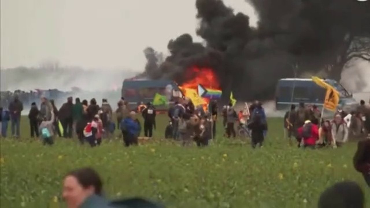 Tensions Boil Over: French Police Clash with Protesters Over Controversial Farm Reservoir
