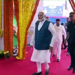 प्रधानमंत्री मोदी ने किया विस्तारित मेट्रो लाइन का उद्घाटन