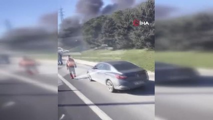 Hadımköy Tem Otoyolu'ndaki panelvan araç alev topuna döndü