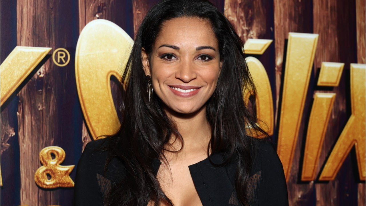 Voici - "Je l'aime tant" : Cindy Fabre et Geneviève de Fontenay immortalisent leurs émouvantes retrouvailles