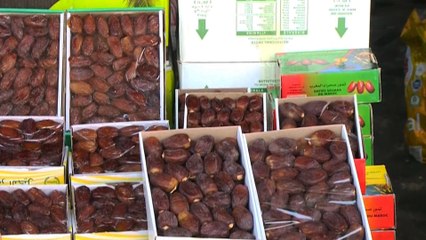 سوق التمور الرمضانية في المغرب