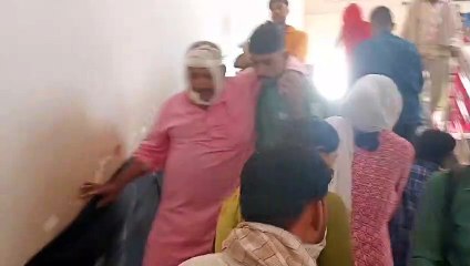 कंधे बना सहारा, गोदी में दिखे लाचार, मरीजों पर भारी लापरवाही...!