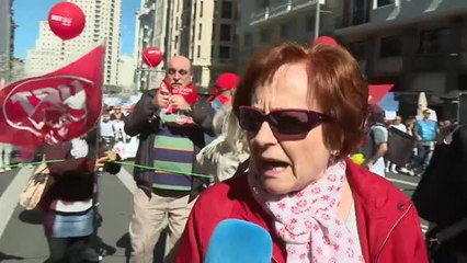 Download Video: Varios miles de manifestantes protestan de nuevo en Madrid por los recortes en la sanidad pública