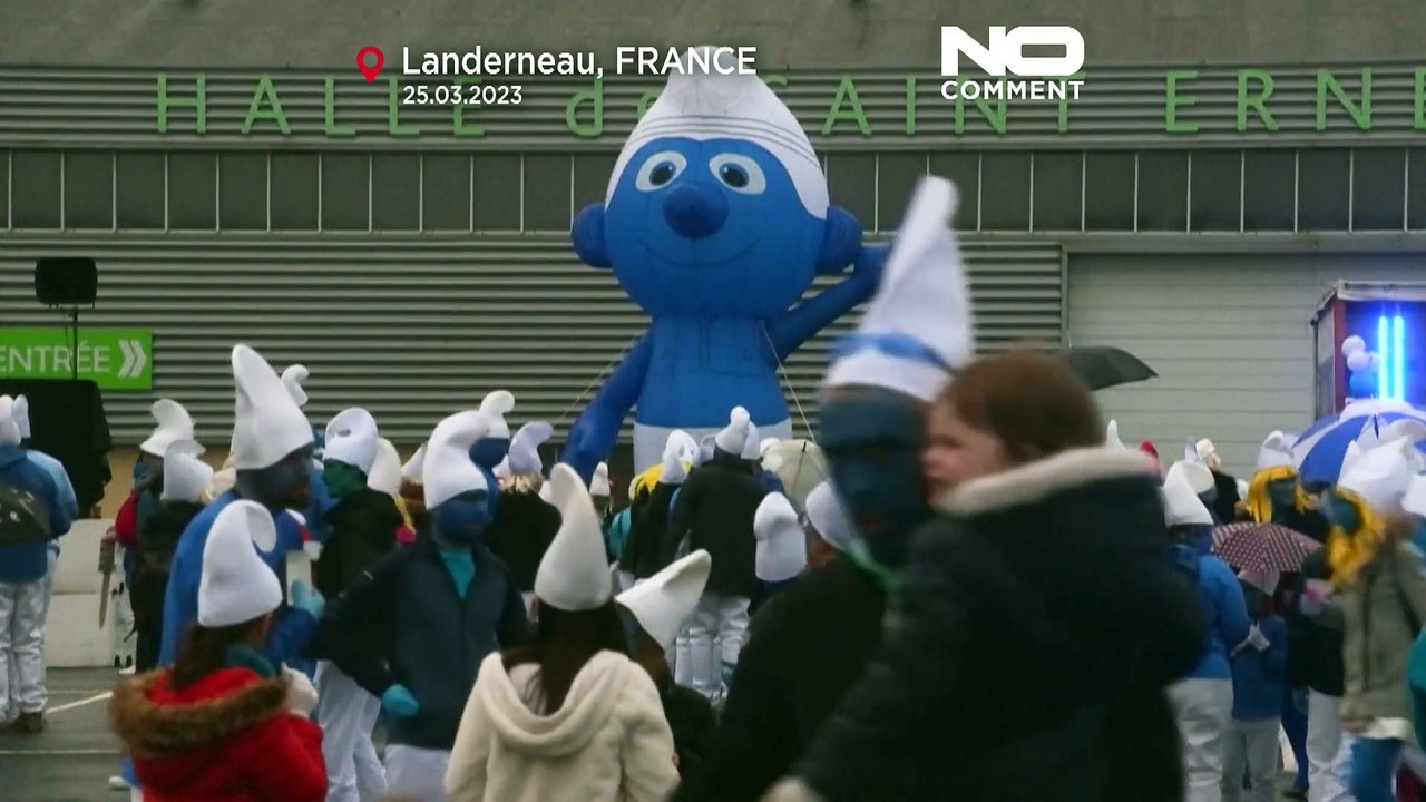 No Comment : rassemblement de schtroumpfs à Landernau, et ce n'est pas une blague