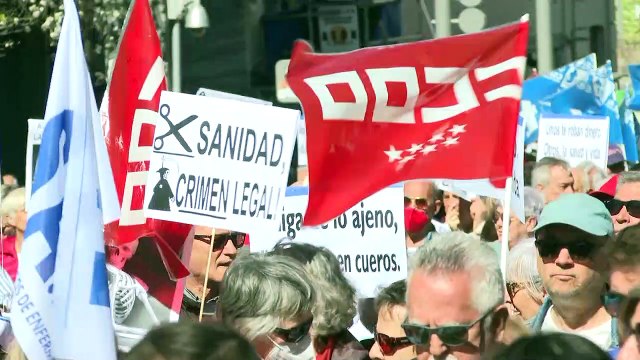 Miles de personas recorren el centro de Madrid pidiendo una Sanidad Pública de calidad
