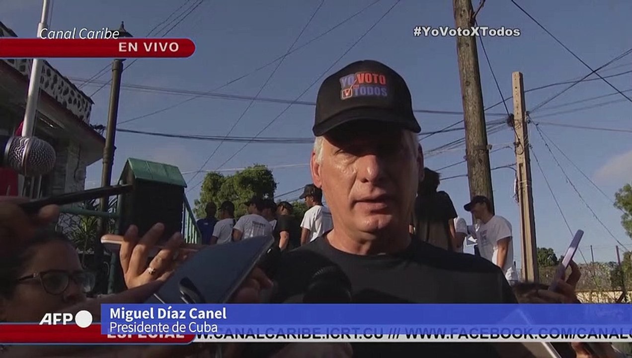 Cubanos acuden a las urnas para renovar la asamblea nacional