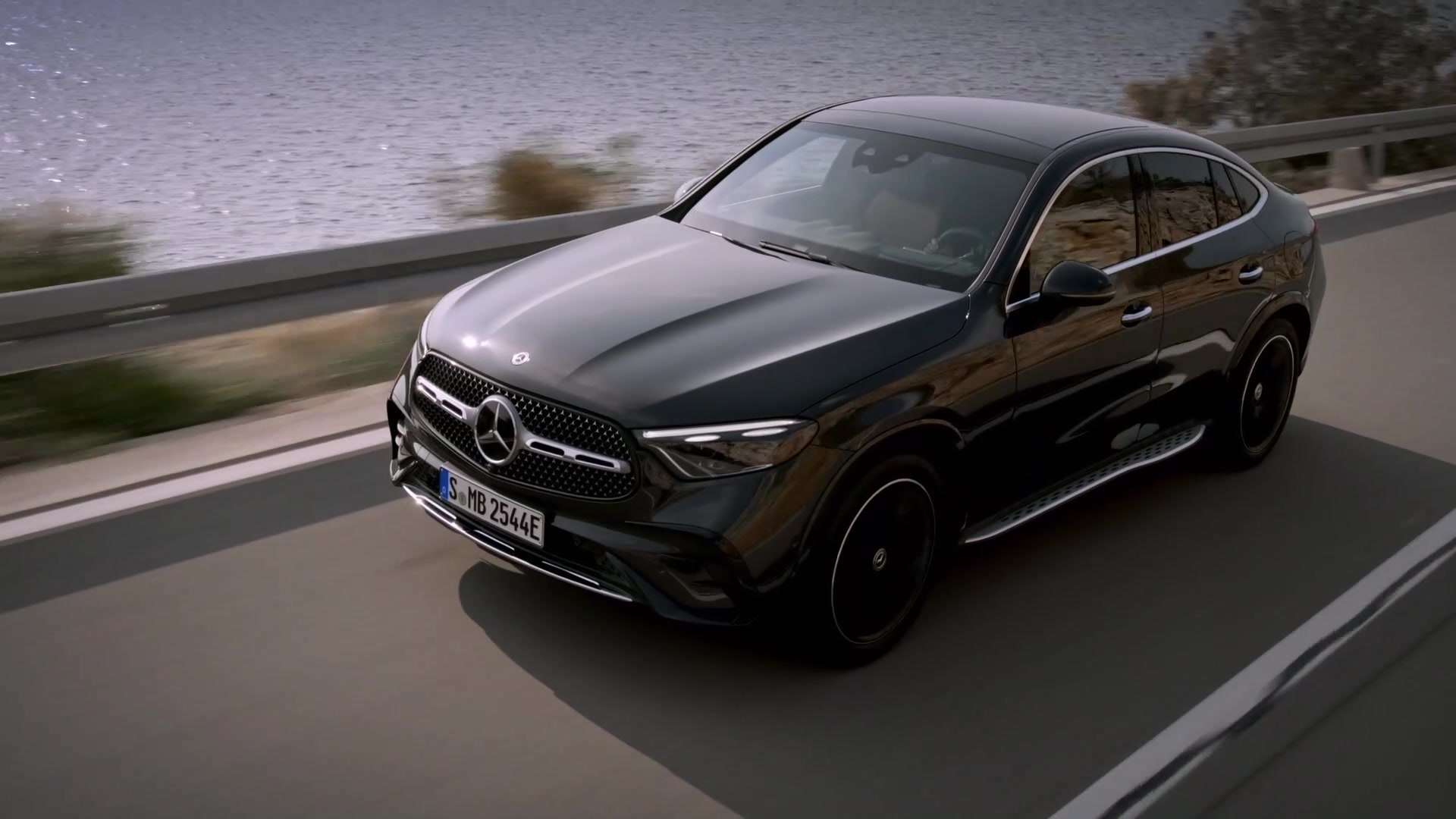 Das neue Mercedes-Benz GLC Coupé - Die Motoren - elektrifizierte  Vierzylinder - video Dailymotion