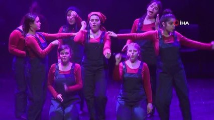 Başakşehir Tiyatro Akademisi'nde ki genç yetenekler en seçkin 231 oyunu, 120 bin 990 sanatseverle buluşturdu