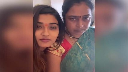 Akanksha Dubey Family में कौन- कौन, Father और Mother के बारे में सब कुछ । Boldsky