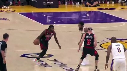 Pat Beverley se moque de LeBron James
