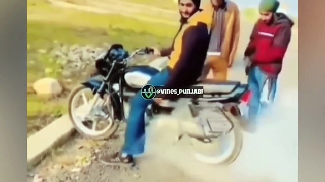25 Funny Moments Of Pakistani People Caught On Camera
