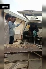 आगरा पोस्टमार्टम हाउस में लाशों का सौदा