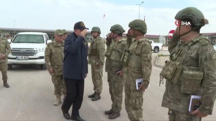 Bakan Akar'dan sınırın sıfır noktasında gündeme ilişkin açıklamalar