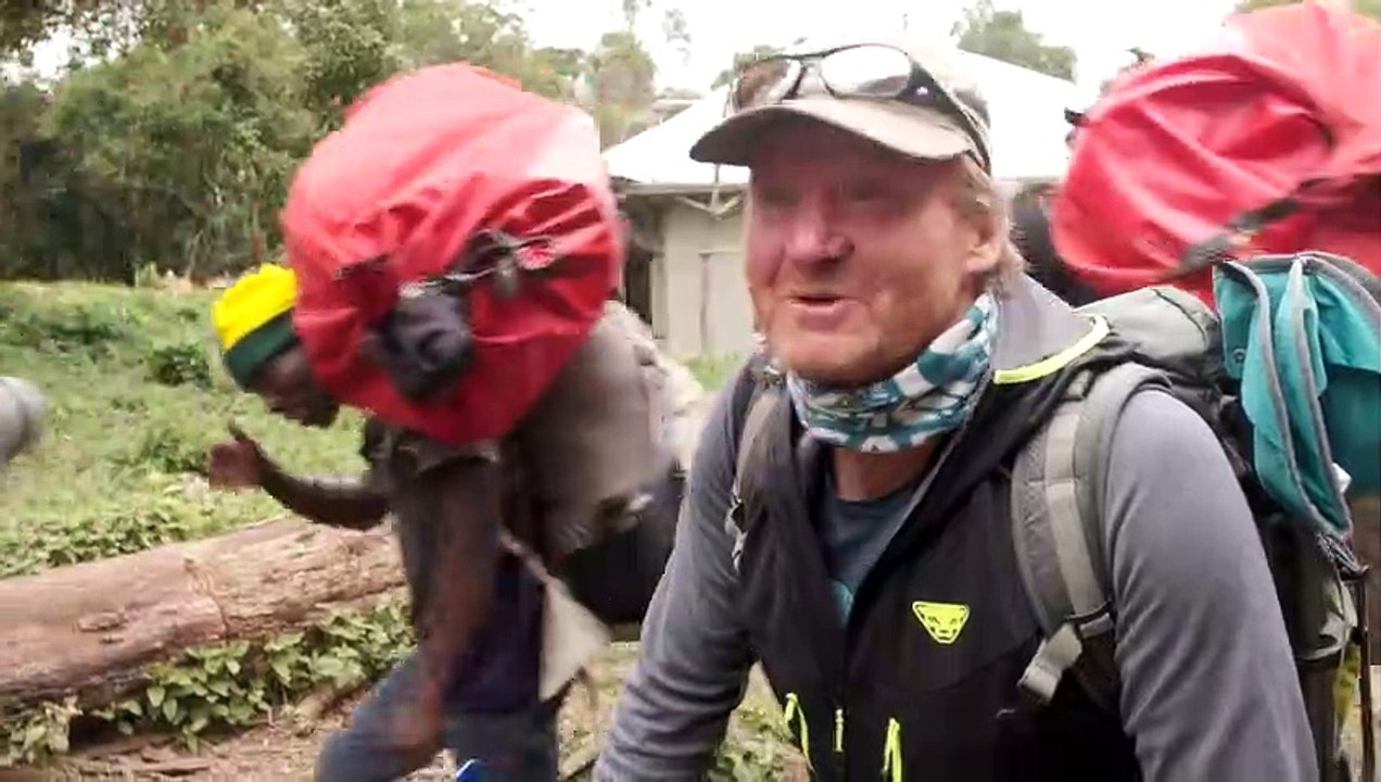 Kilimandscharo - diesmal mit Krücken Trailer DF