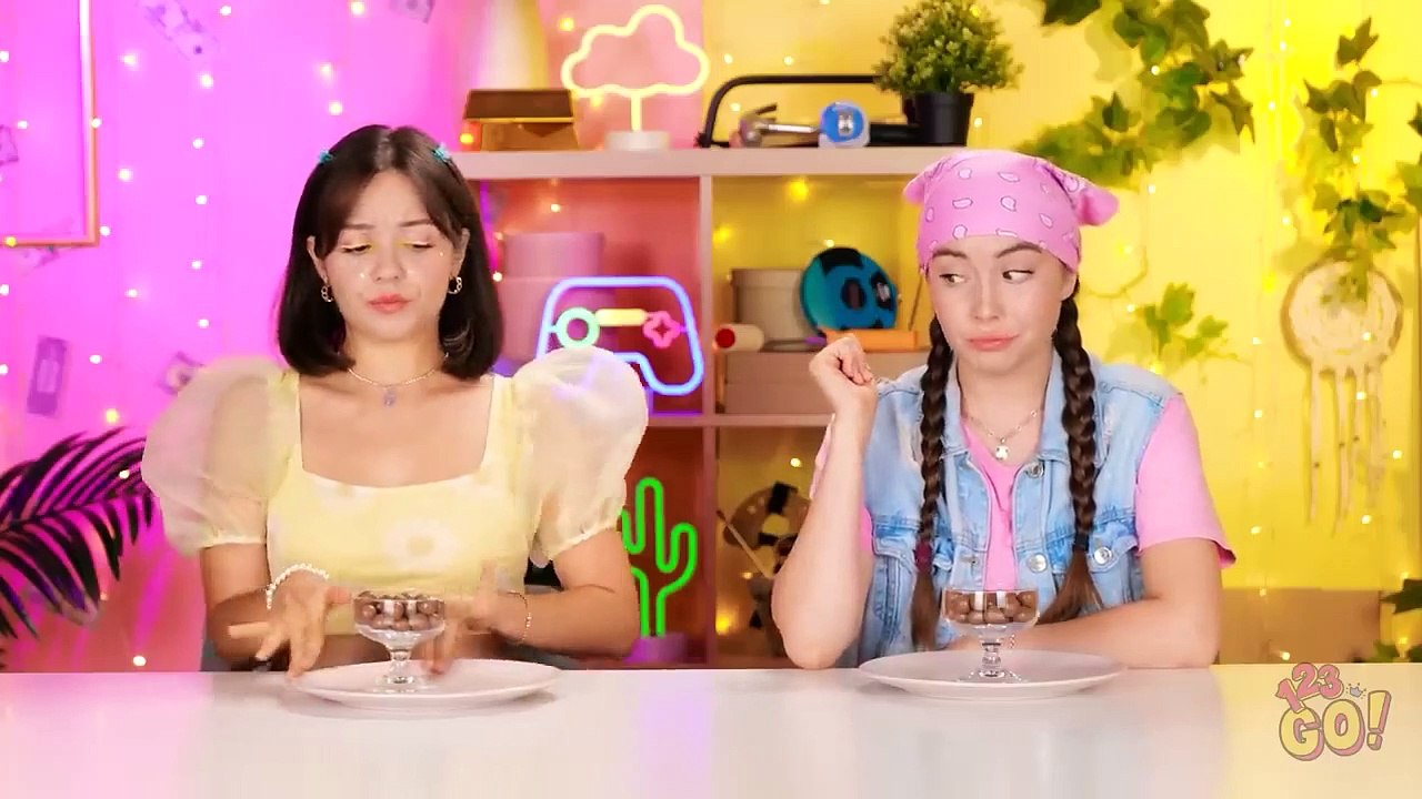CITY GIRL VS VILLAGE GIRL COOKING CHALLENGE - Expensive VS Cheap FOOD Battle! Hacks by 123 GO!