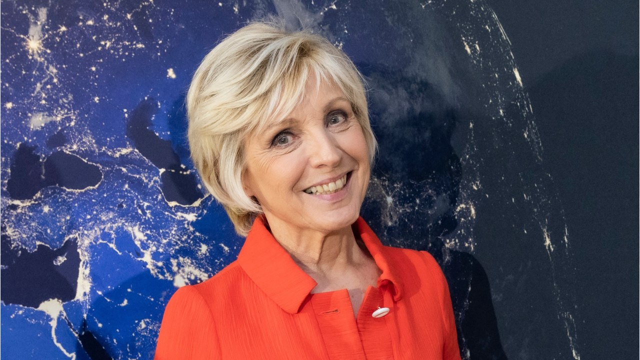 GALA VIDEO – Evelyne Dhéliat absente de la météo : elle réapparait souriante avec un célèbre animateur !