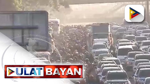 Ilang motorista, natiketan sa unang araw ng full implementation ng motorcycle lane sa Commonwealth Ave.