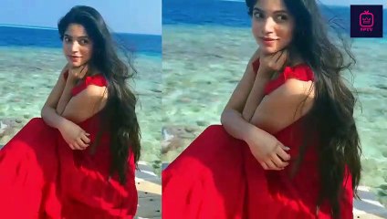 Divya Bharati New Simple And Attractive Photoshoots