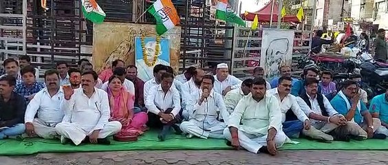 मकरोनिया चौराहे पर कांग्रेस कमेटी ने किया संकल्प सत्याग्रह
