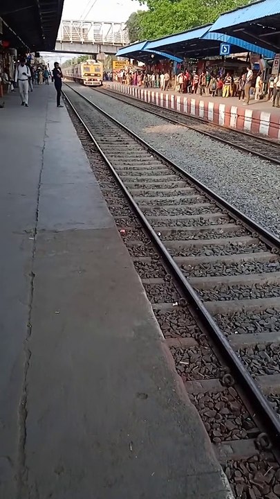 Train come at station