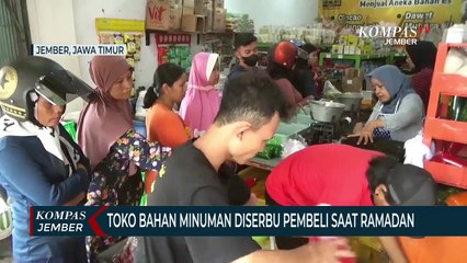 Toko Bahan Minuman di Jember Diserbu Pembeli Saat Ramadan