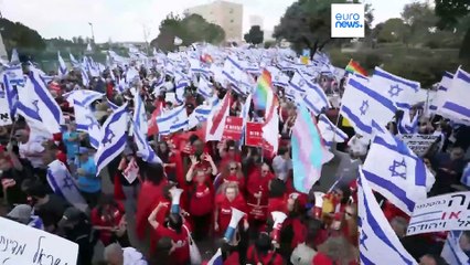 Descargar video: Israele, prime crepe nel governo. Manifestazioni contro la riforma della giustizia