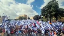 Riforma giustizia Israele, folla in piazza davanti a Knesset - Video