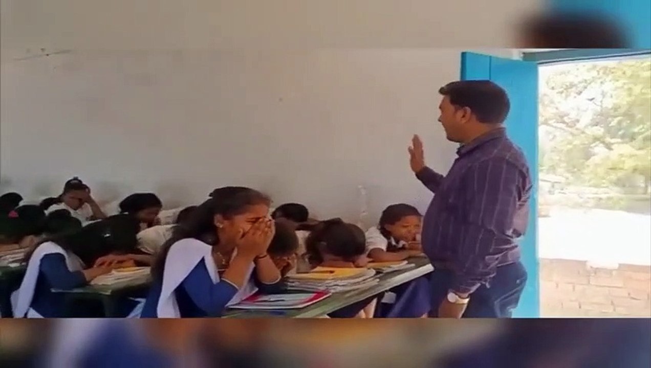 स्कूल में कक्षा के सारे छात...् रोने लगे_ देखिए वायरल विडियो के पीछे की कहानी _ News18