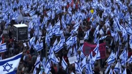 Israele, migliaia davanti alla Knesset contro riforma giudiziaria
