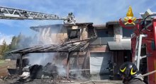 Incendio devasta deposito di azienda vinicola in Irpinia (27.03.23)