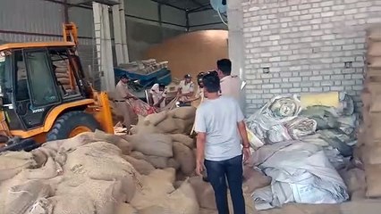 मजदूरों की मौत के मामले में मिल मालिक सहित तीन पर प्रकरण