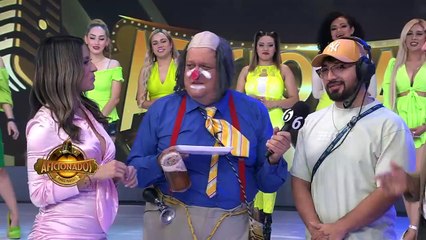 ¡Tremendo beso en pleno programa en vivo!