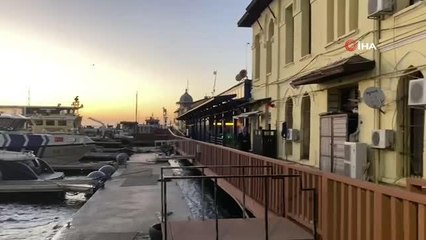 İzmir'de deniz ulaşımına fırtına engeli