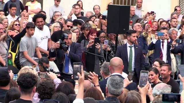 La imagen más viral de los Reyes: Felipe VI tocando el cajón y Letizia de espectadora en primer plano