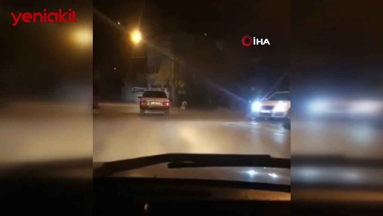 Vicdansız! Otomobile bağladığı köpeği sokakta koşturdu