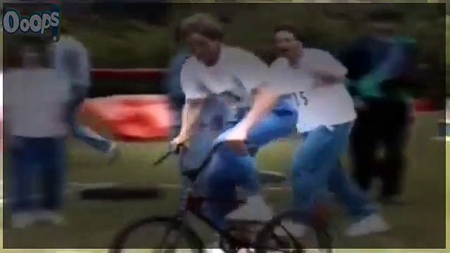 Best Fails Top Funny Home Videos of Kids, Women, Men and Much More NEW CLIPS (2)