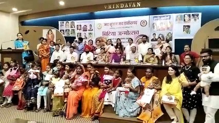 Watch video: नवरात्रि में शक्ति स्वरूप बेटियों की आरती कर चुनरी ओढ़ाकर पूजन