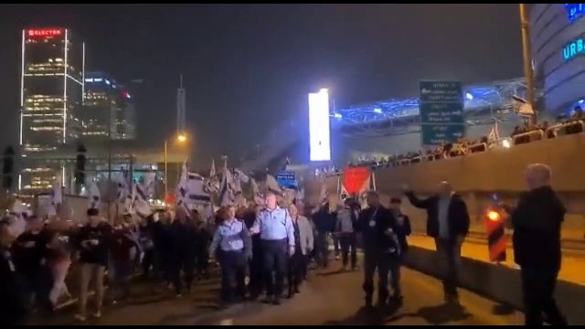Netanyahu’s Democracy protesters breaking police barricades entering Netanyahu’s residence complex - When dictators’ days come to an end, it is always nasty and humiliating