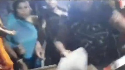 उज्जैन: पुराने विवाद मे दुकानदार के साथ अभद्रता के साथ हुई मारपीट, देखें वायरल Video