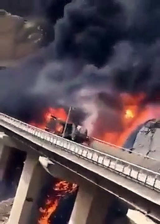SaudiArabia  BusAccident  Bus catches fire after collision with car due to brake failure in Saudi Arabia!   20 Haj pilgrims lost their lives!At least 20 people died and about 30 others were injured as a result of a bus accident in Saudi Arabia.  The accid