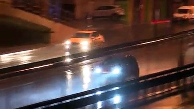 İstanbul'da soğuk ve yağışlı hava etkili olmaya başladı